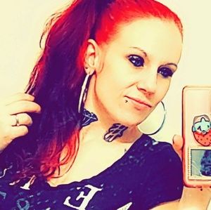 Meet your Posher, Amber